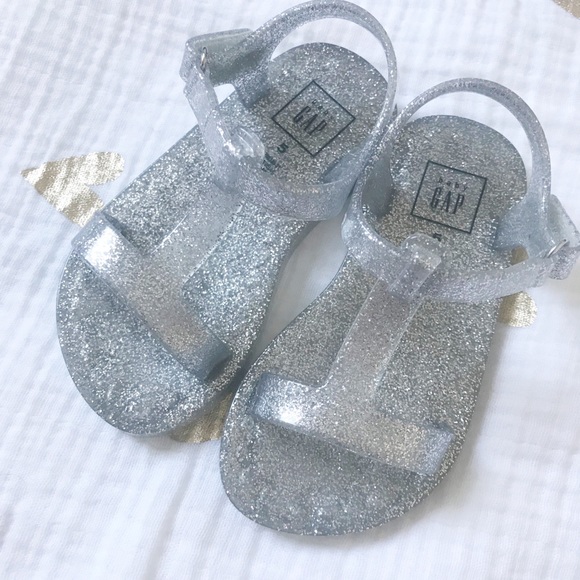 gap jelly sandals